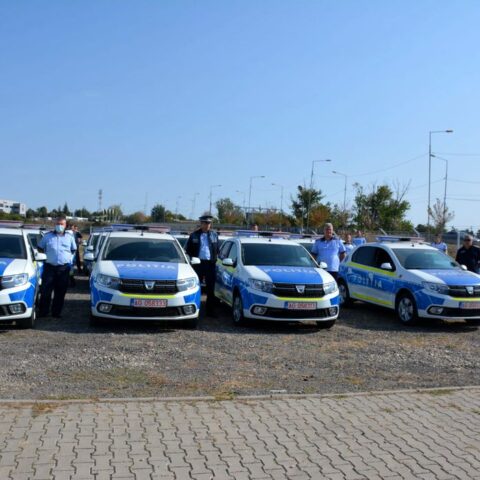 Ce mașini își cumpără Poliția Română